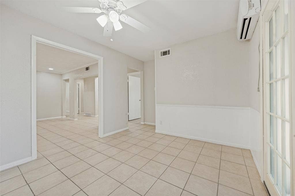 8819 Graywood Drive, Dallas, TX 75243 8819 Graywood Drive, Dallas, TX 75243