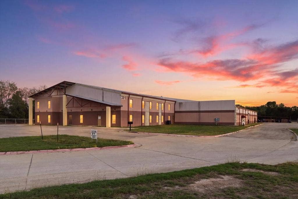301 Interstate Highway 30, Greenville, TX 75402 301 Interstate Highway 30, Greenville, TX 75402
