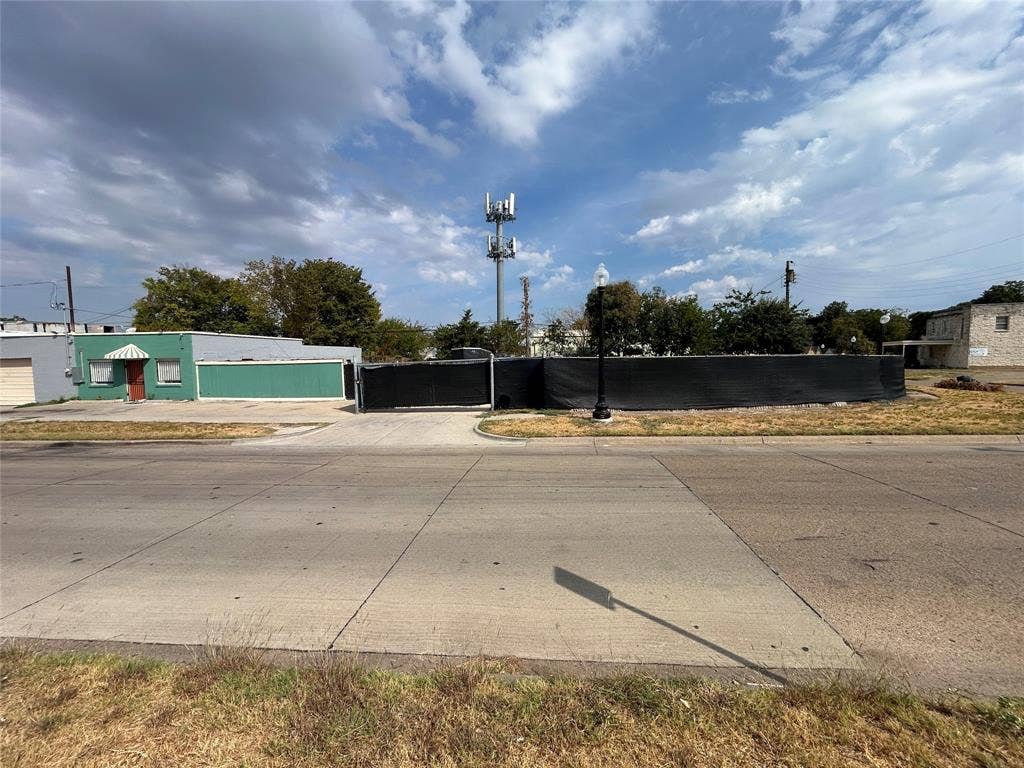 1309 Ferndale Avenue, Dallas, TX 75224 Street View