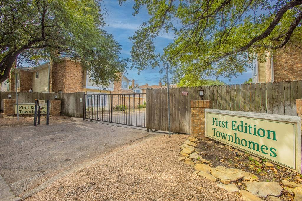 2308 Melissa Drive, #H5, Waco, TX 76708 Front Entry