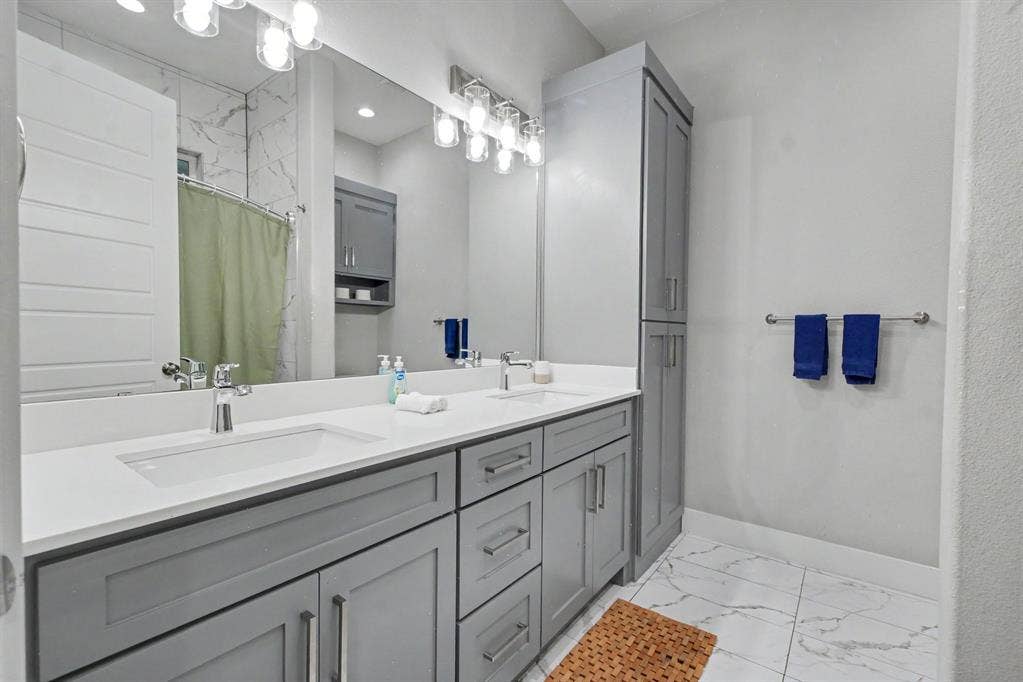 1435 Strickland Street, Dallas, TX 75216 1435 Strickland Street, Dallas, TX 75216