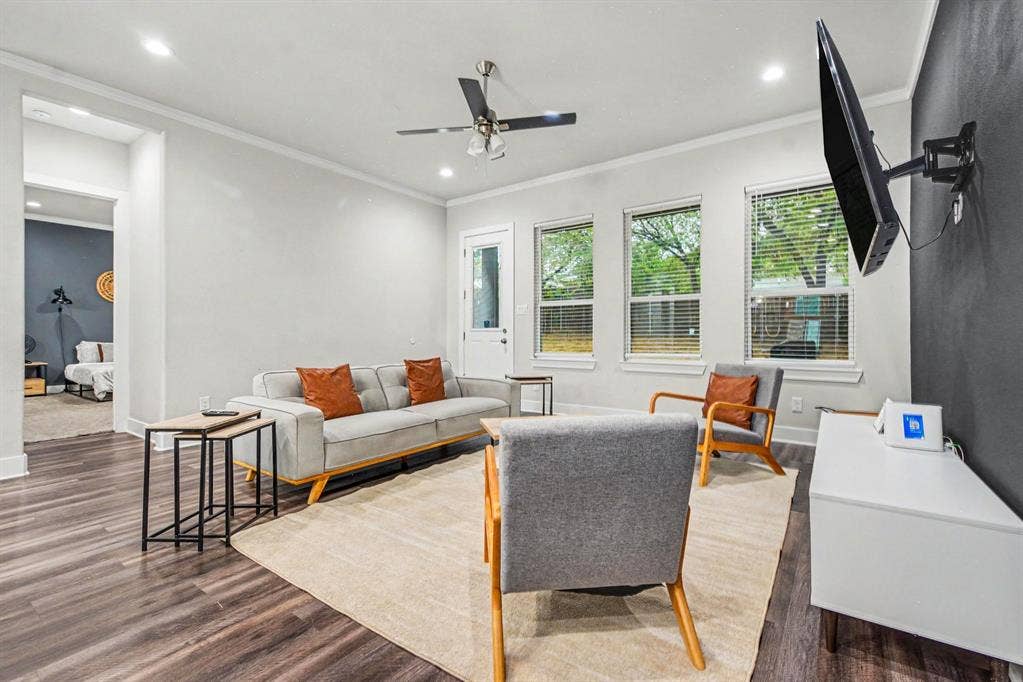 1435 Strickland Street, Dallas, TX 75216 1435 Strickland Street, Dallas, TX 75216