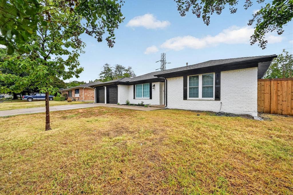 902 Ridgefield Drive, Plano, TX 75075 902 Ridgefield Drive, Plano, TX 75075