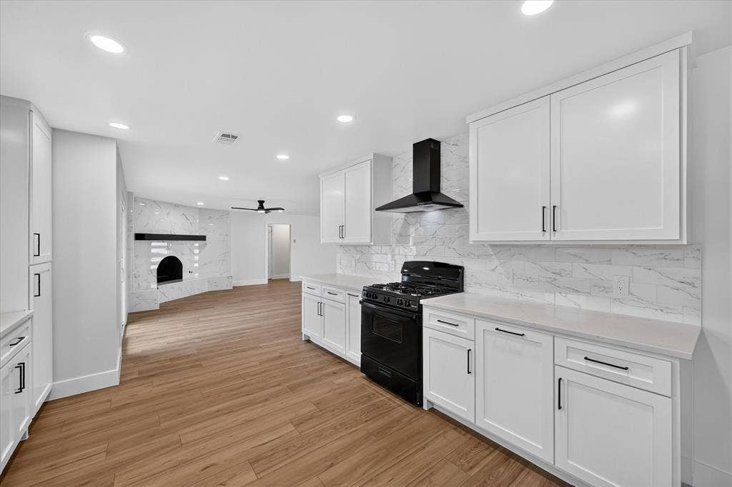 902 Ridgefield Drive, Plano, TX 75075 902 Ridgefield Drive, Plano, TX 75075