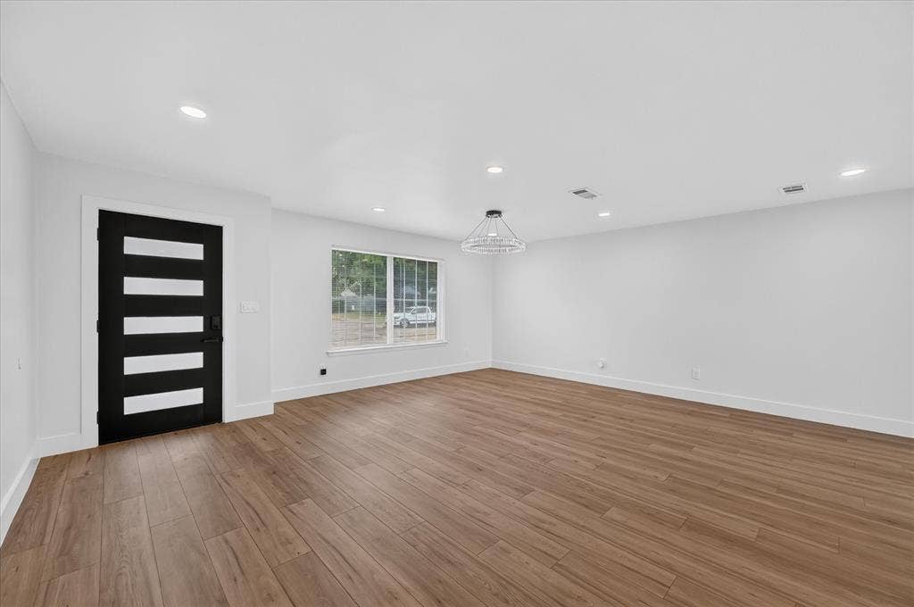 902 Ridgefield Drive, Plano, TX 75075 902 Ridgefield Drive, Plano, TX 75075