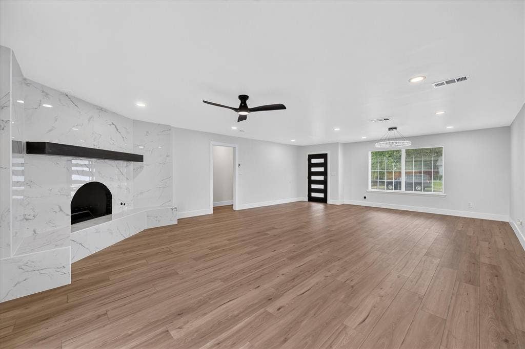 902 Ridgefield Drive, Plano, TX 75075 902 Ridgefield Drive, Plano, TX 75075