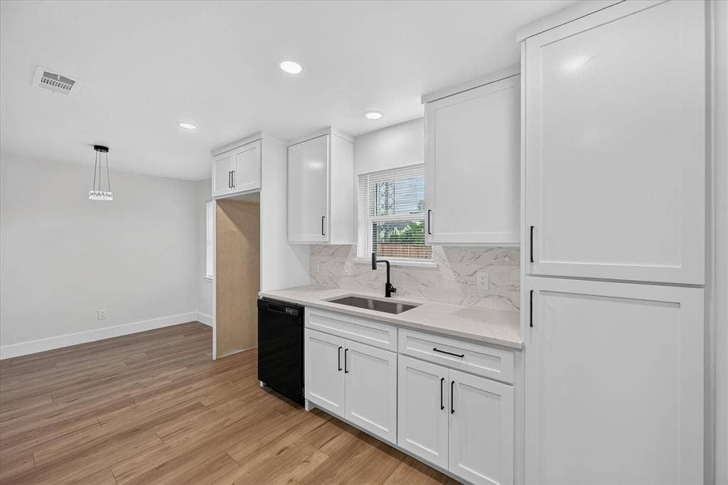 902 Ridgefield Drive, Plano, TX 75075 902 Ridgefield Drive, Plano, TX 75075