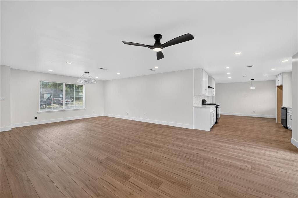 902 Ridgefield Drive, Plano, TX 75075 902 Ridgefield Drive, Plano, TX 75075