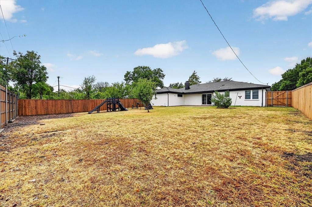902 Ridgefield Drive, Plano, TX 75075 902 Ridgefield Drive, Plano, TX 75075