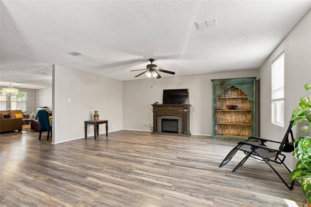 1856 Lariat Drive, Fort Worth, TX 76247 Alternate view of family room