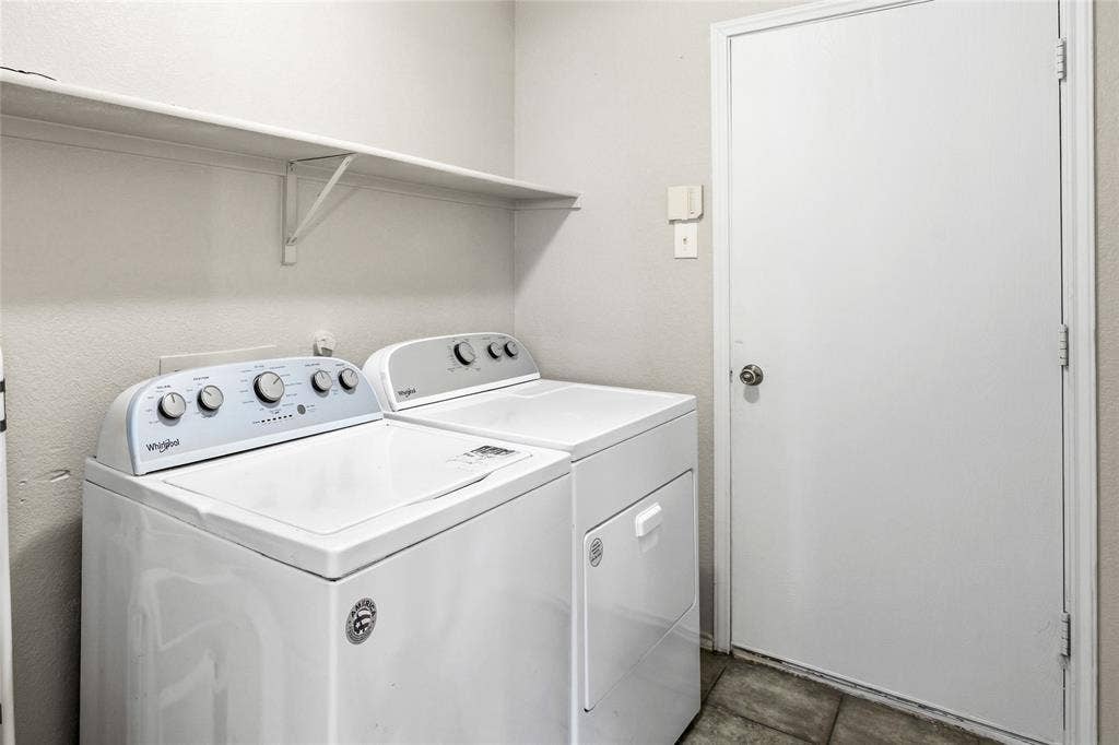 1856 Lariat Drive, Fort Worth, TX 76247 Laundry room