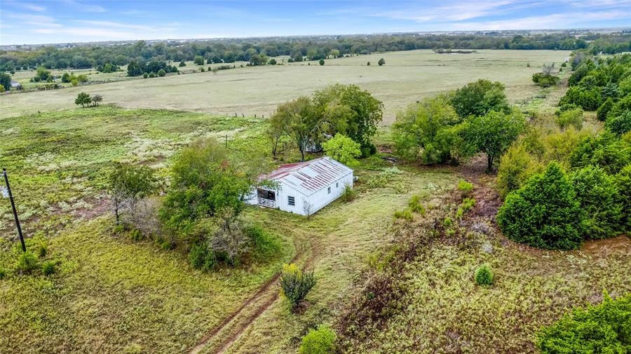 Property photo for 427 County Road 2719, Mabank, TX