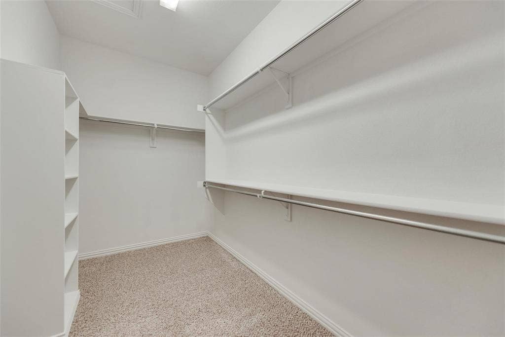 9740 Ellery Avenue, Plano, TX 75025 9740 Ellery Avenue, Plano, TX 75025