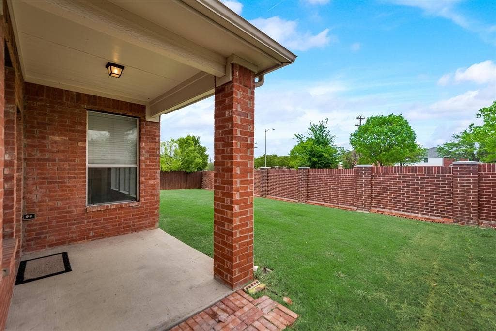 9740 Ellery Avenue, Plano, TX 75025 9740 Ellery Avenue, Plano, TX 75025