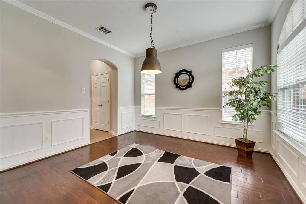 9740 Ellery Avenue, Plano, TX 75025 9740 Ellery Avenue, Plano, TX 75025