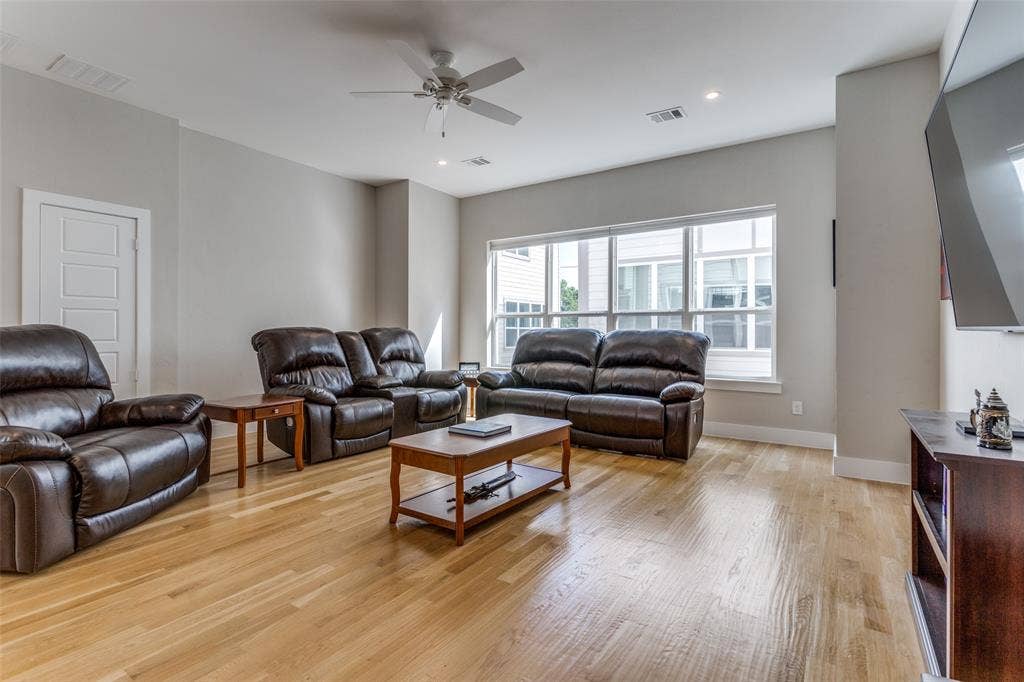 1932 Landon Lane, Dallas, TX 75204 1932 Landon Lane, Dallas, TX 75204