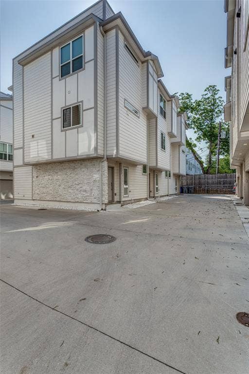 1932 Landon Lane, Dallas, TX 75204 1932 Landon Lane, Dallas, TX 75204