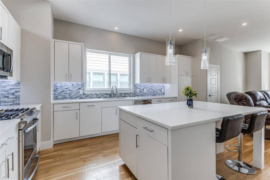 Property photo for 1932 Landon Lane, Dallas, TX
