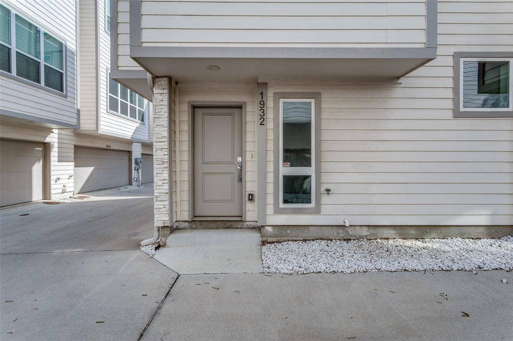 1932 Landon Lane, Dallas, TX 75204 1932 Landon Lane, Dallas, TX 75204