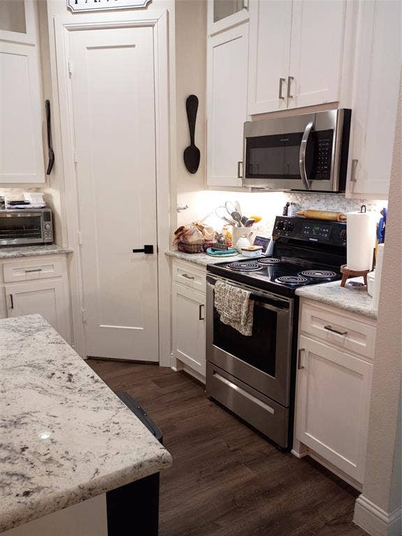 Property photo for 2806 Hackberry Drive, Ennis, TX