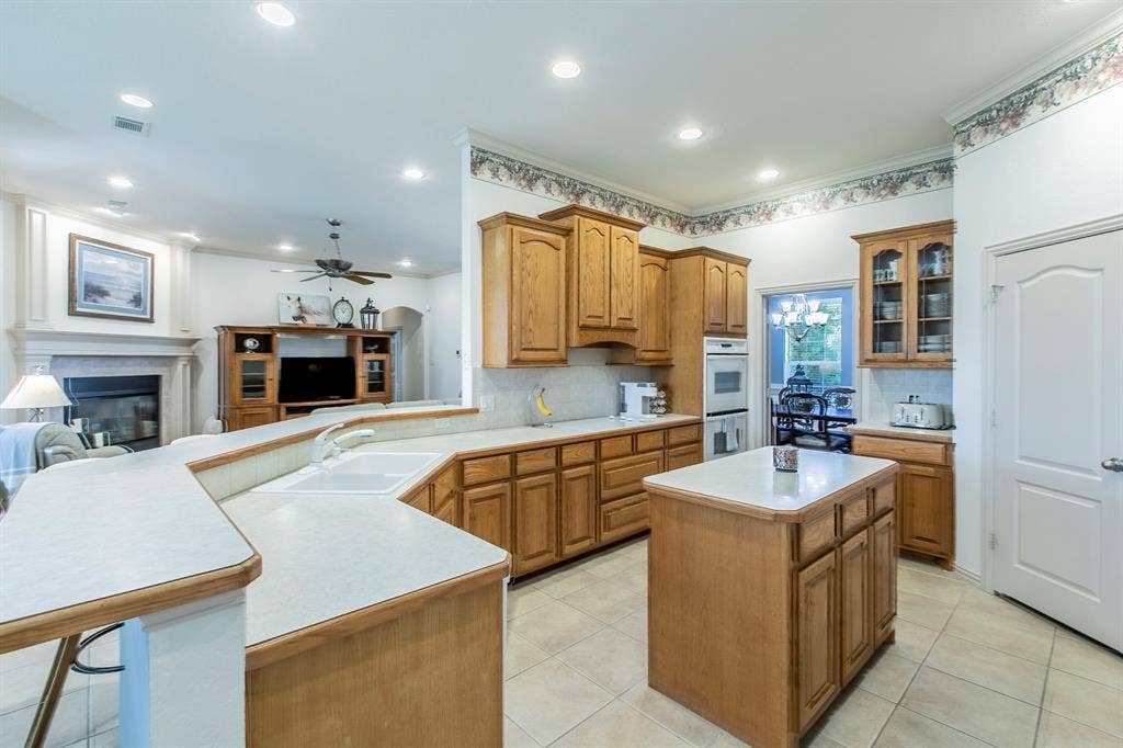 120 Crestbrook Court, Midlothian, TX 76065 120 Crestbrook Court, Midlothian, TX 76065