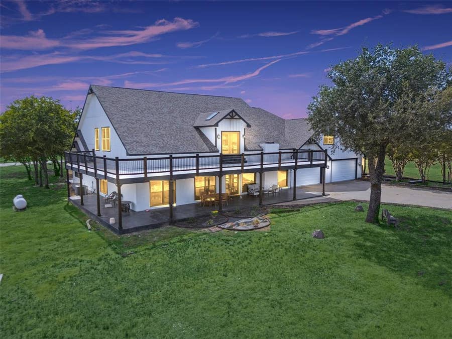 Property photo for 7617 Sky Road, Godley, TX