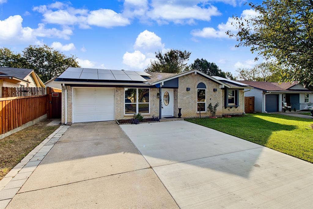 4716 Kyle Drive, Balch Springs, TX 75180