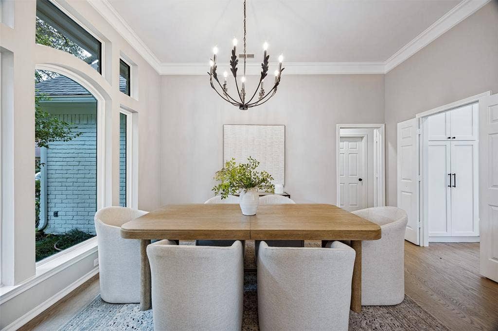 6707 Dupper Drive, Dallas, TX 75252 Front dining room