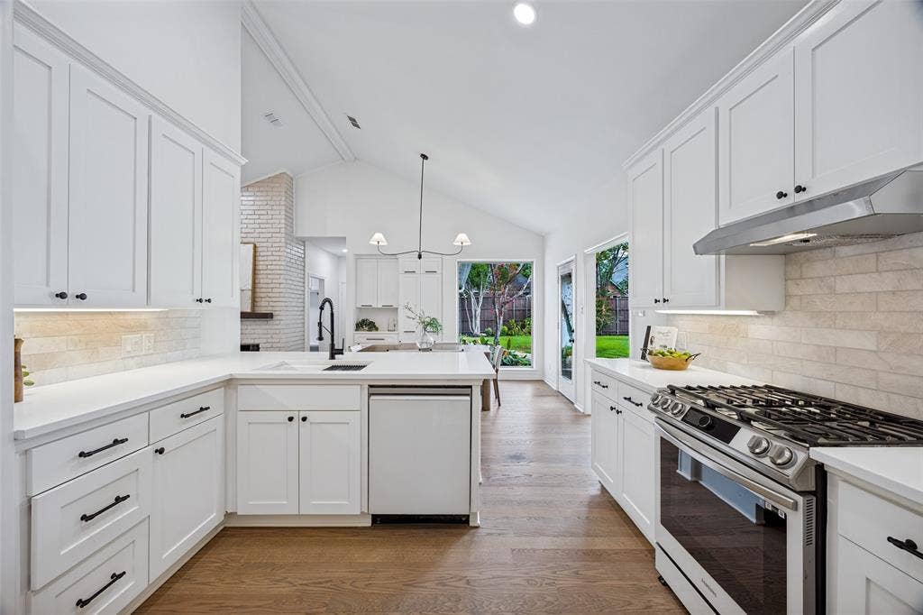 6707 Dupper Drive, Dallas, TX 75252 6707 Dupper Drive, Dallas, TX 75252