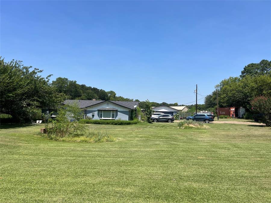 Property photo for 2716 County Road 804a, Burleson, TX