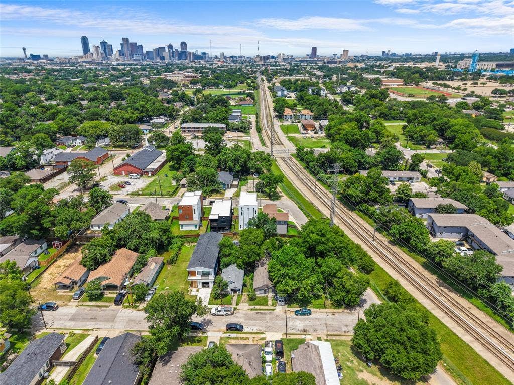 3142 Harmon Street, Dallas, TX 75215 3142 Harmon Street, Dallas, TX 75215