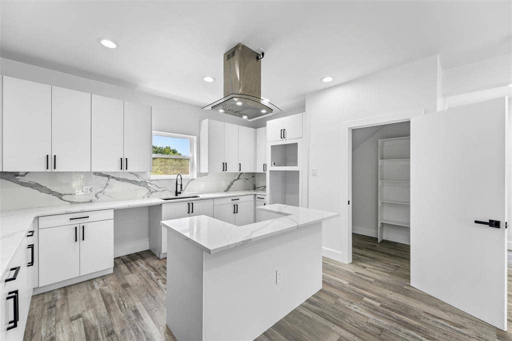 3142 Harmon Street, Dallas, TX 75215 3142 Harmon Street, Dallas, TX 75215