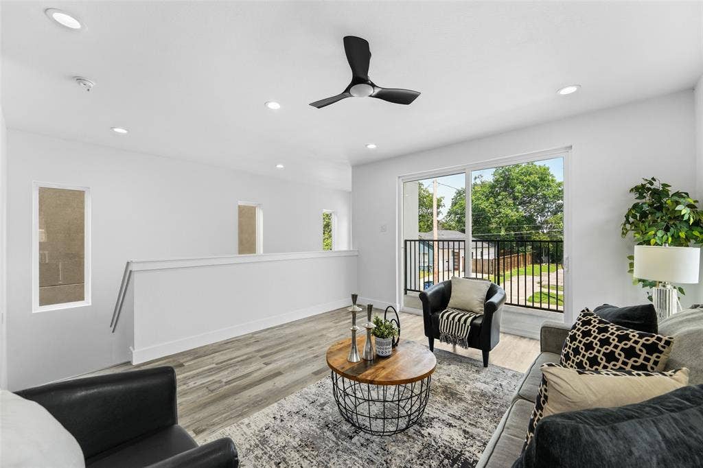 3142 Harmon Street, Dallas, TX 75215 3142 Harmon Street, Dallas, TX 75215