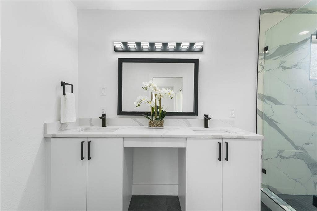 3142 Harmon Street, Dallas, TX 75215 3142 Harmon Street, Dallas, TX 75215