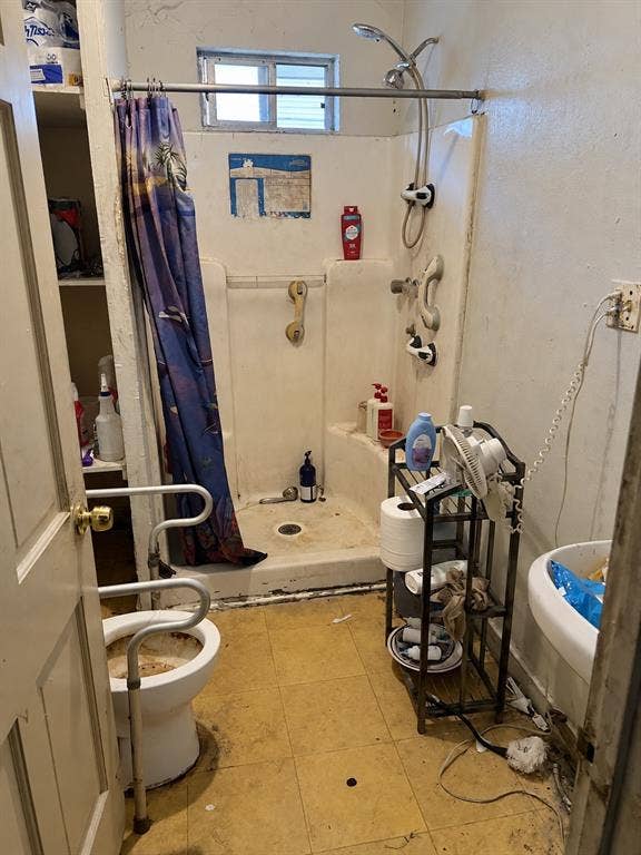 7217 Cowart Street, Houston, TX 77020 7217 Cowart Street, Houston, TX 77020
