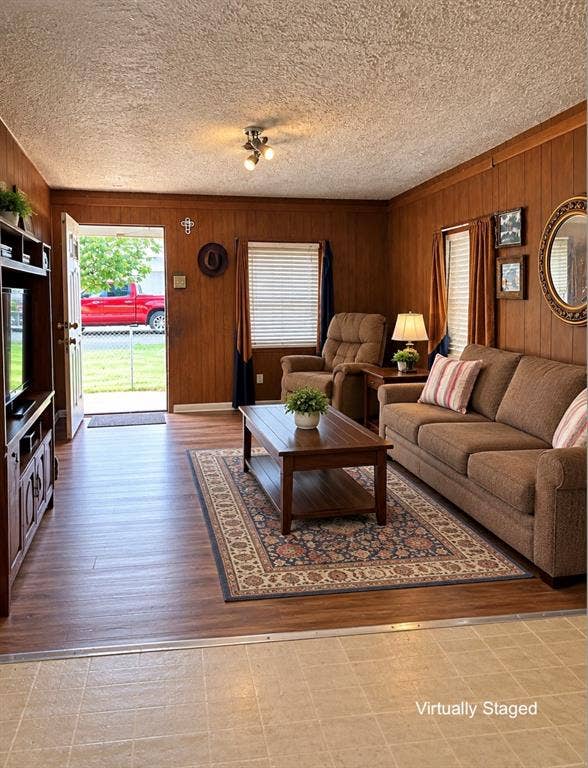 7217 Cowart Street, Houston, TX 77020 7217 Cowart Street, Houston, TX 77020