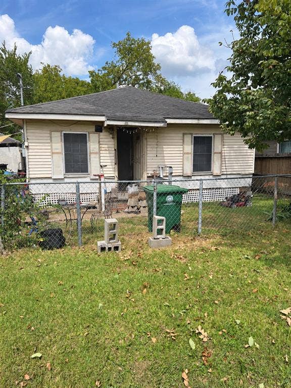 7217 Cowart Street, Houston, TX 77020 7217 Cowart Street, Houston, TX 77020