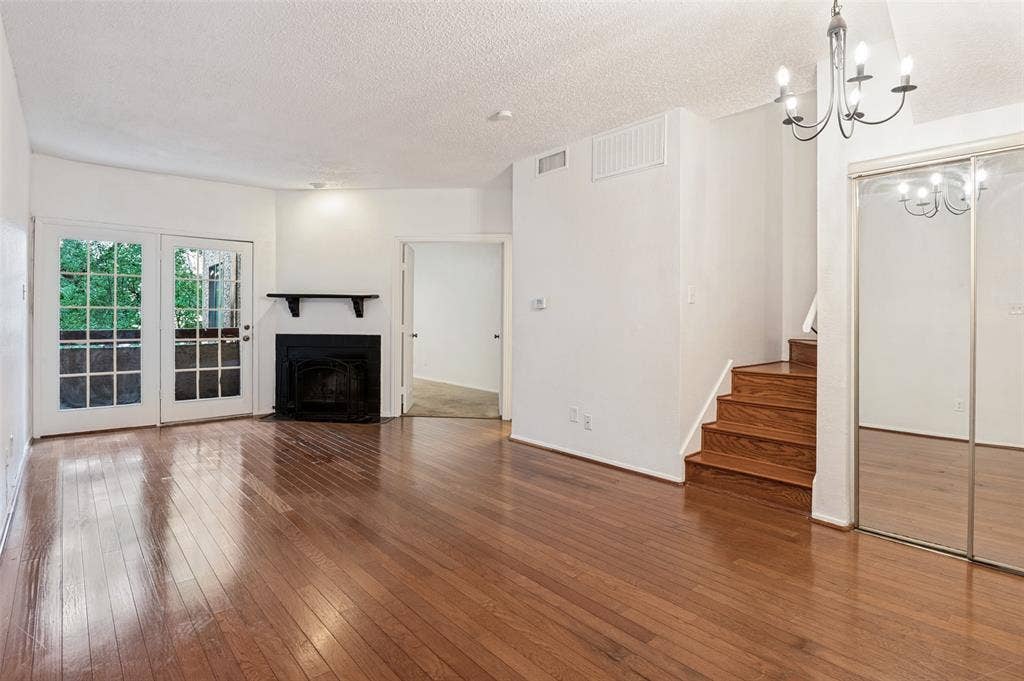 5550 SPRING VALLEY, #f22, Dallas, TX 75254