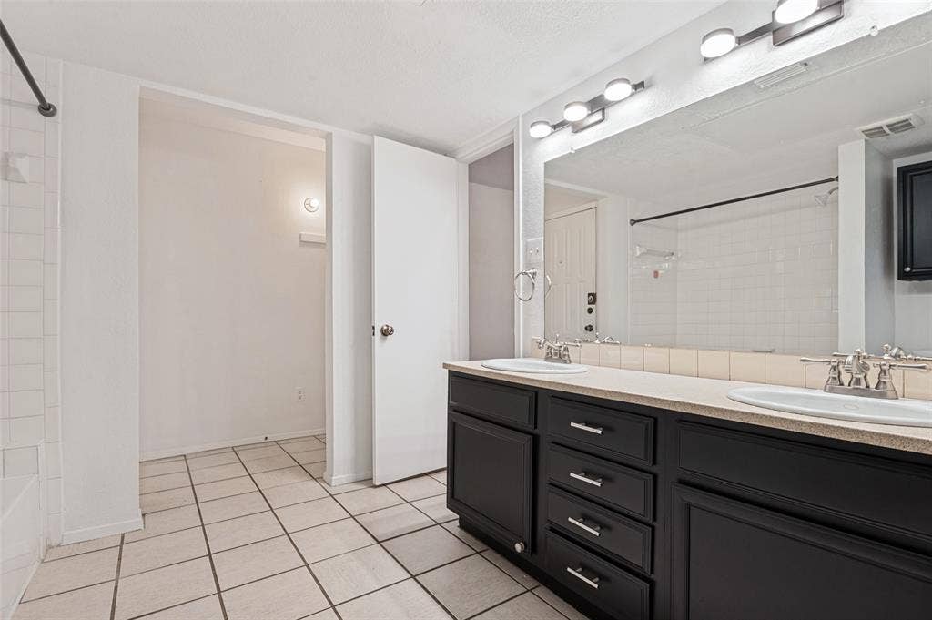 5550 SPRING VALLEY, #f22, Dallas, TX 75254