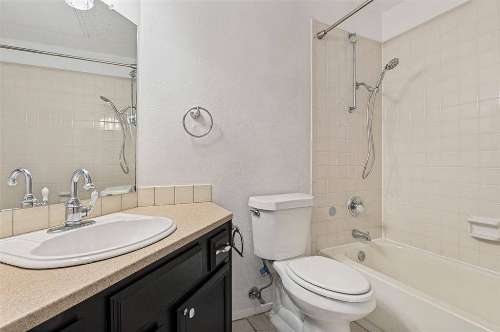 5550 SPRING VALLEY, #f22, Dallas, TX 75254