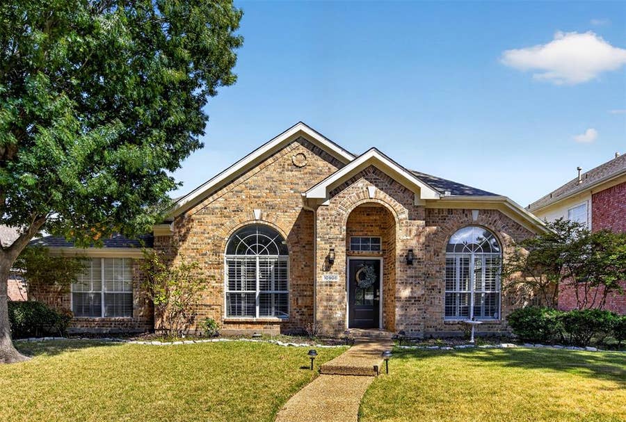 Property photo for 10908 Shadow Brook Lane, Frisco, TX