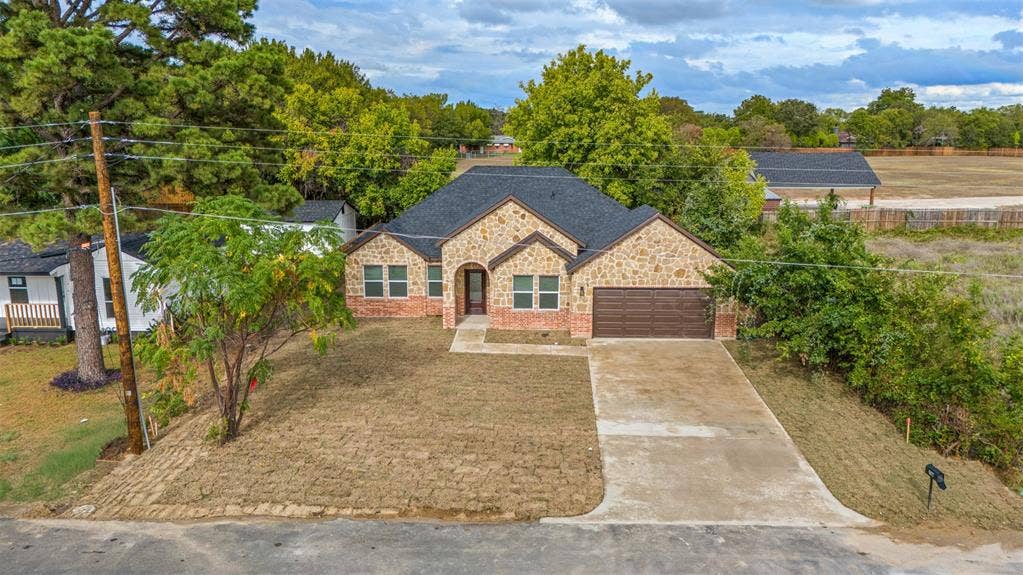 907 Howard Street, Seagoville, TX 75159 907 Howard Street, Seagoville, TX 75159