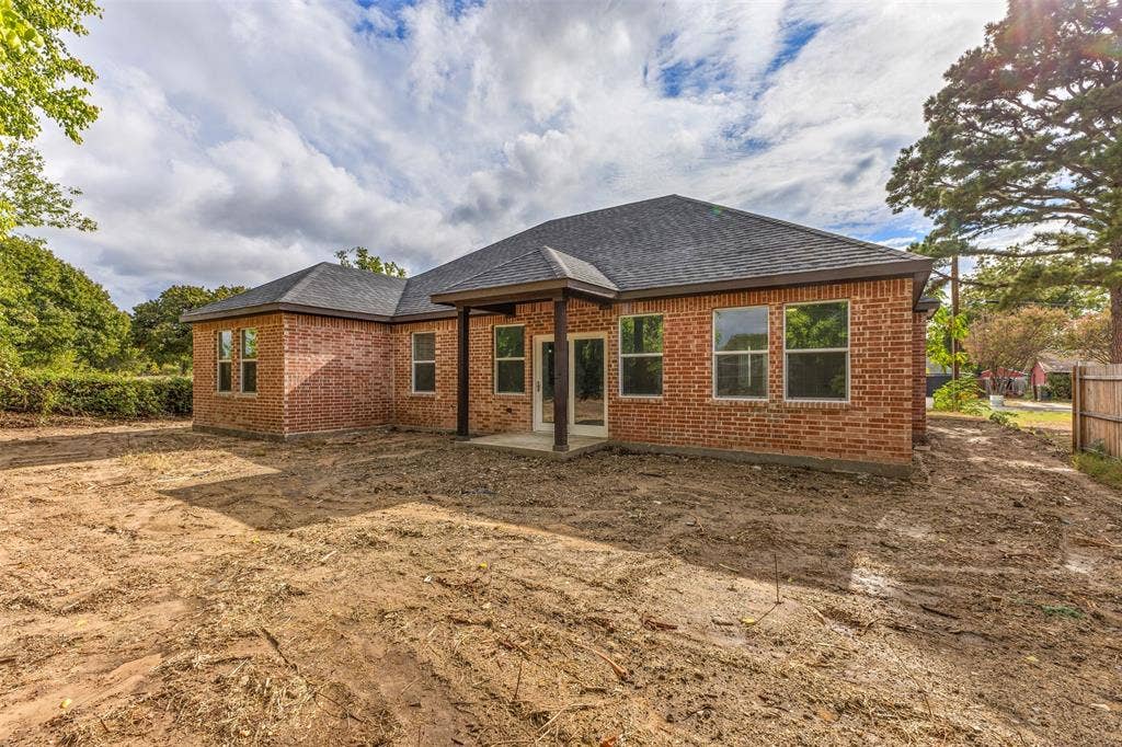 907 Howard Street, Seagoville, TX 75159 907 Howard Street, Seagoville, TX 75159