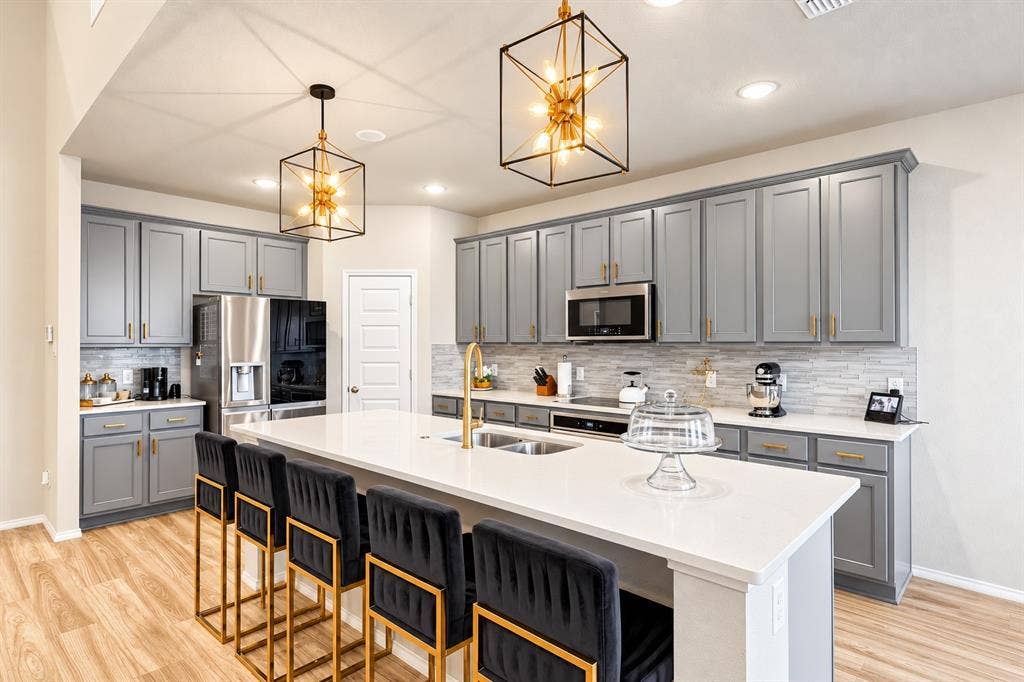 7508 Schooner Drive, Fort Worth, TX 76179 7508 Schooner Drive, Fort Worth, TX 76179