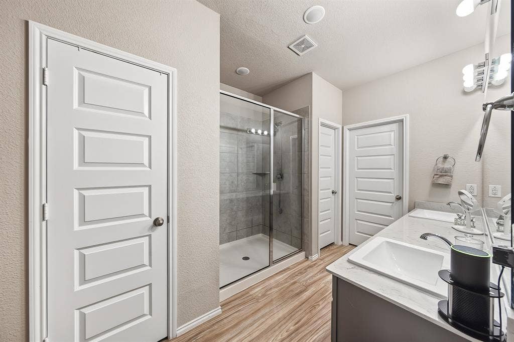 7508 Schooner Drive, Fort Worth, TX 76179 7508 Schooner Drive, Fort Worth, TX 76179
