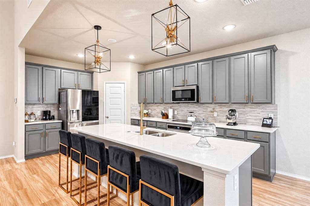 7508 Schooner Drive, Fort Worth, TX 76179 7508 Schooner Drive, Fort Worth, TX 76179