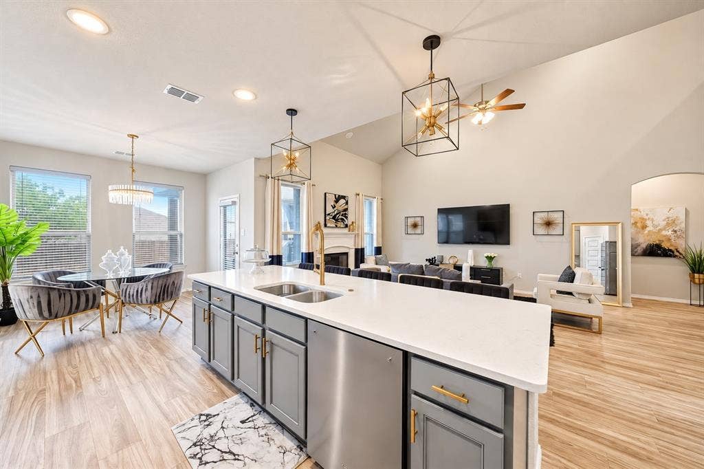 7508 Schooner Drive, Fort Worth, TX 76179 7508 Schooner Drive, Fort Worth, TX 76179