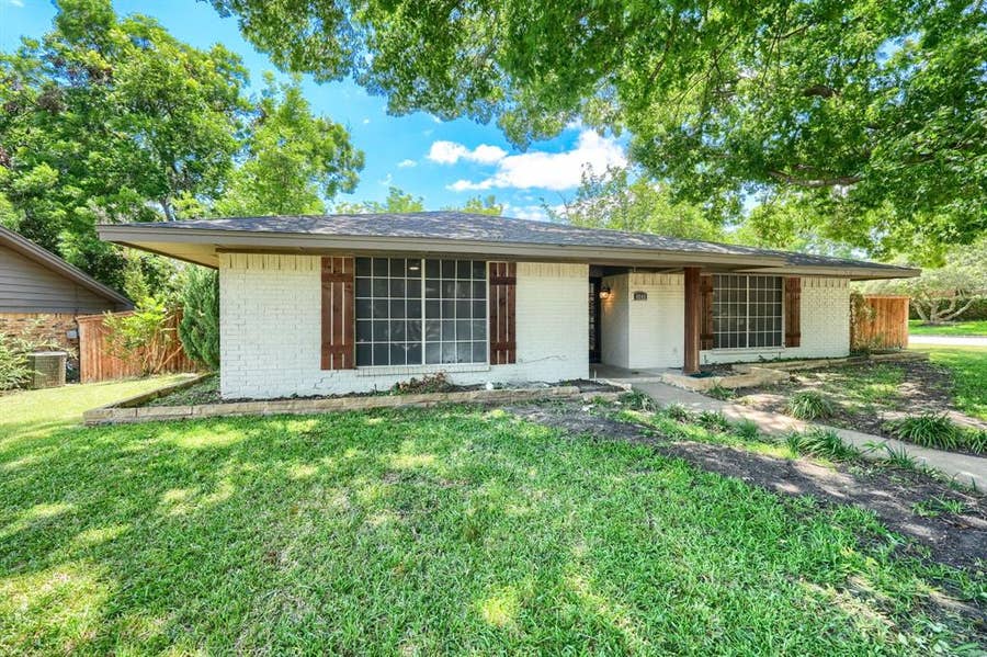 Property photo for 4049 Alicante Avenue, Fort Worth, TX