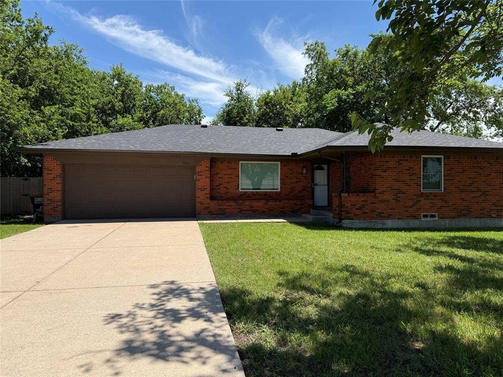 1306 N Powell Parkway, Anna, TX 75409 1306 N Powell Parkway, Anna, TX 75409