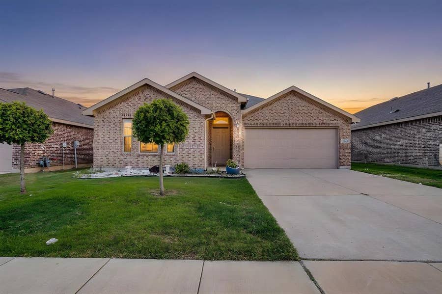 Property photo for 8925 Finn Lane, Fort Worth, TX
